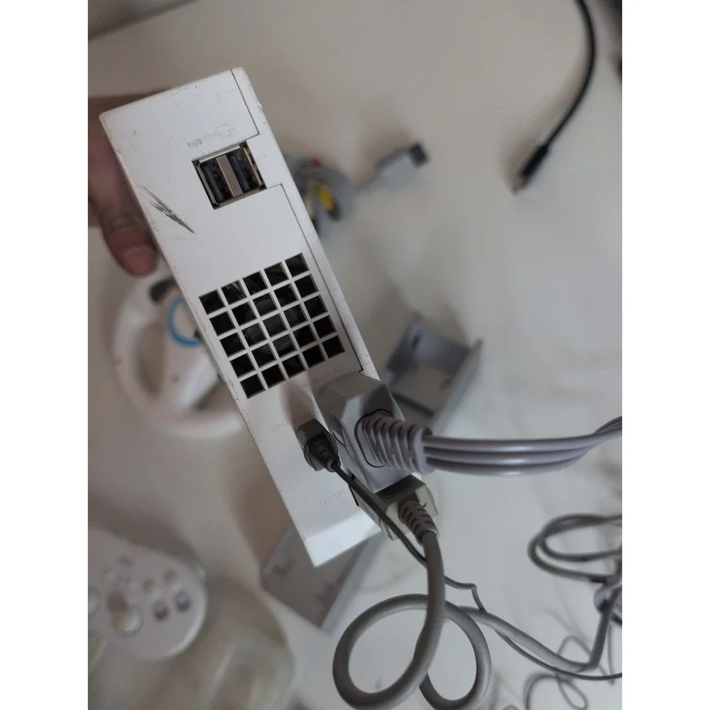 Nintendo Wii RVL-001 GameCube Compatible Console Wii Bundle Wires Wiimote More!